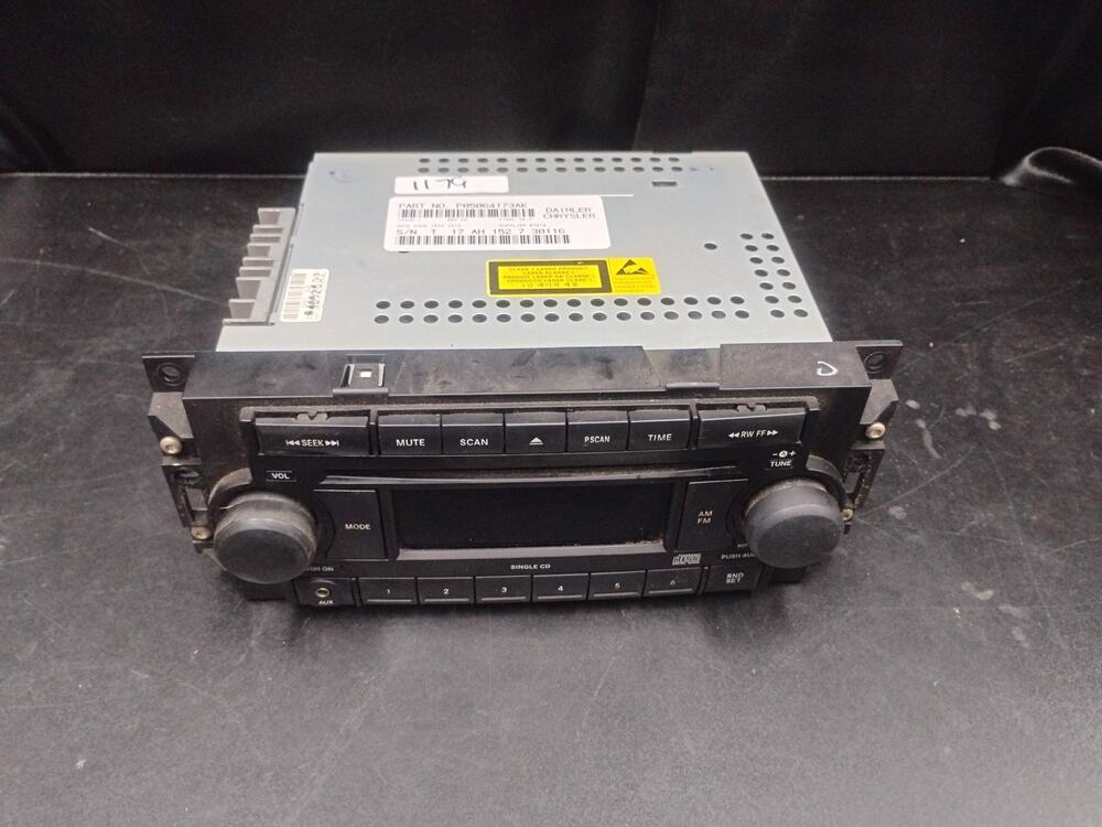P05064173AK DODGE CHRYSLER JEEP AM FM Radio CD DISC Stereo OEM